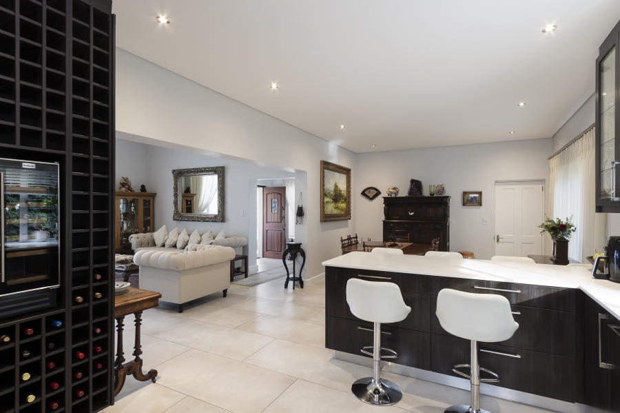 5 Bedroom Property for Sale in Dennegeur Western Cape